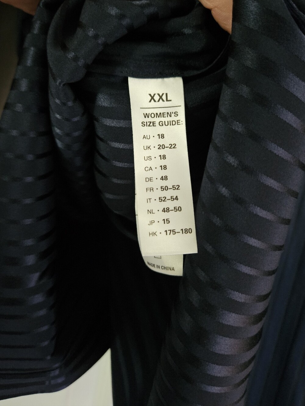 NWT LILYSILK Navy Blue Pinstripe Silk Button Down Shirt Grade 6A - Picture 6 of 9